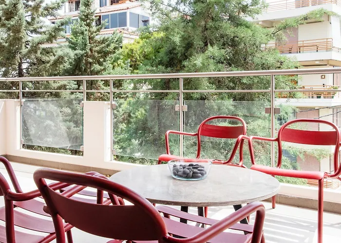Bright And Luxurious 2Br Home In Central Glyfada