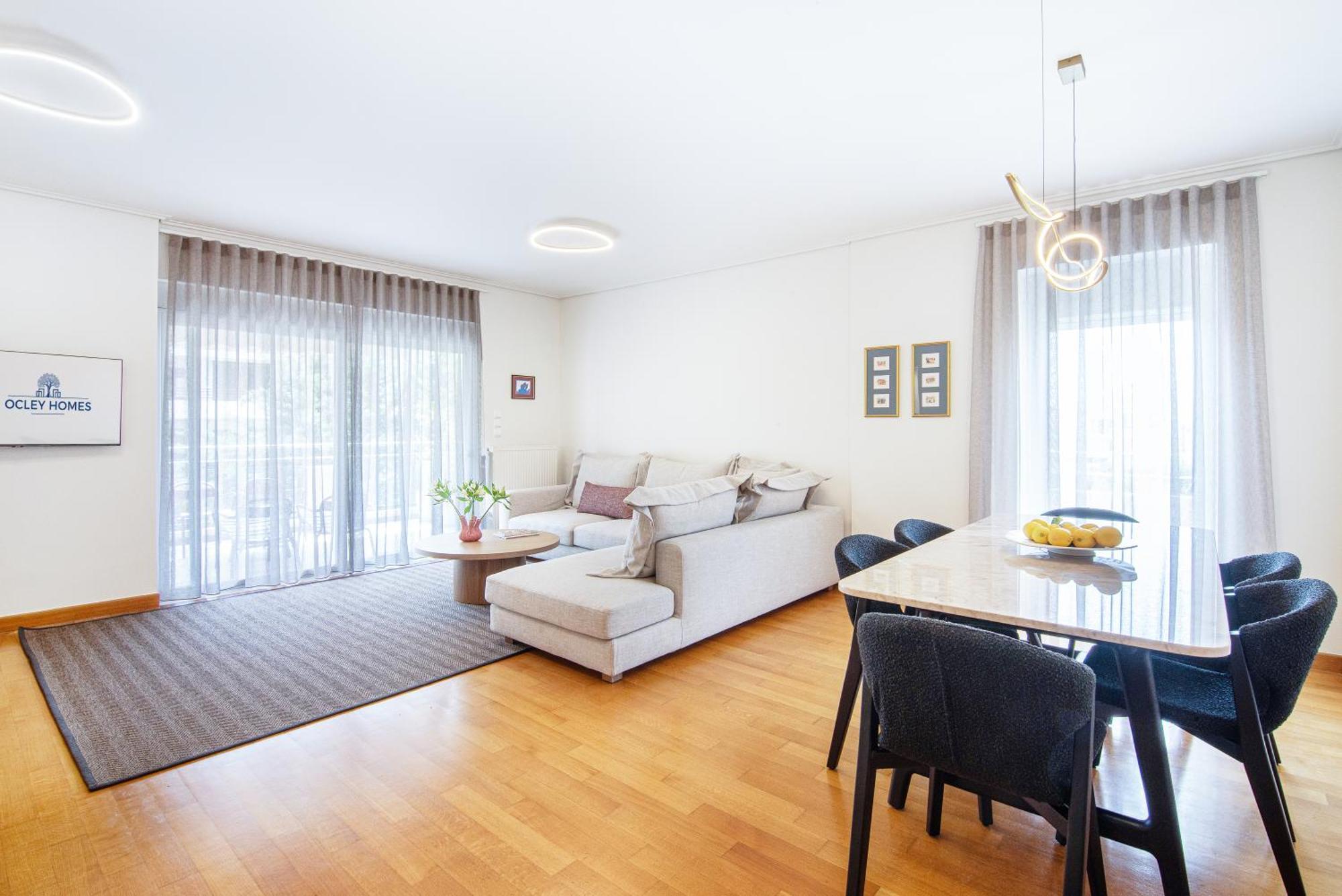 Bright And Luxurious 2br In Glyfada