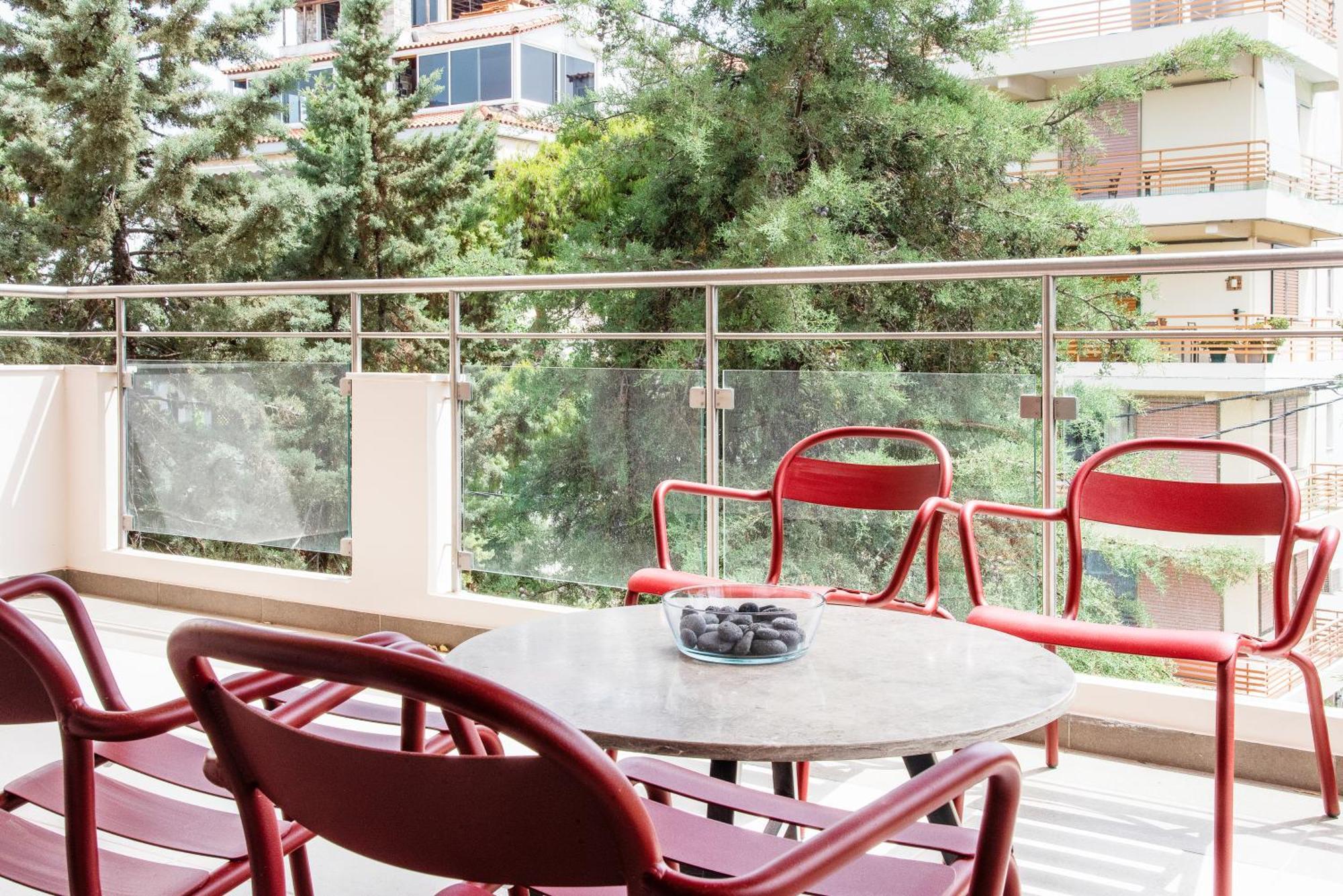 Bright And Luxurious 2br In Glyfada *