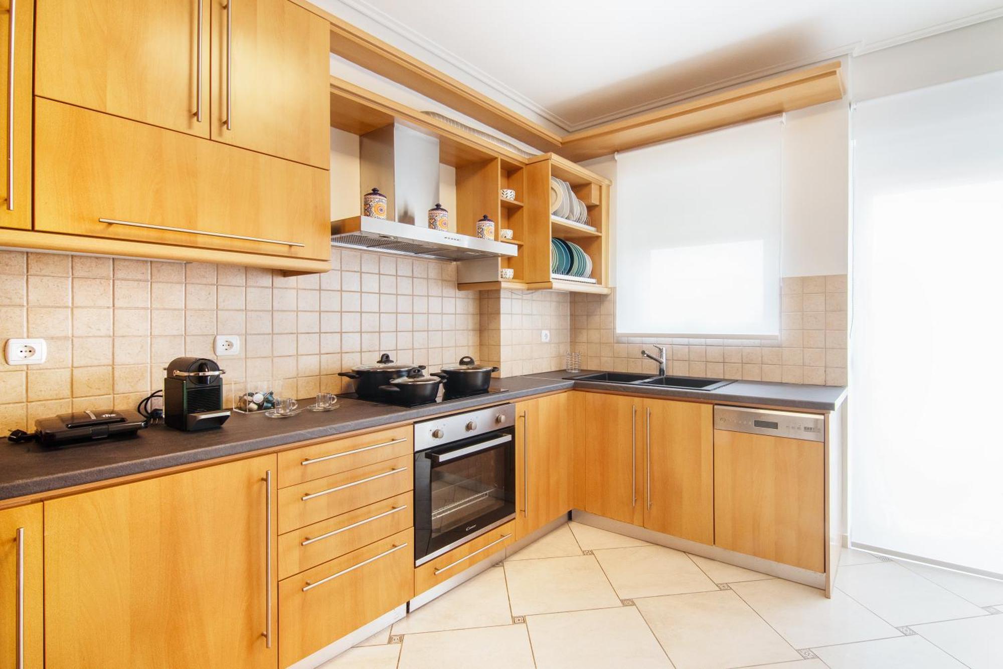 Bright And Luxurious 2br In Glyfada * Athens