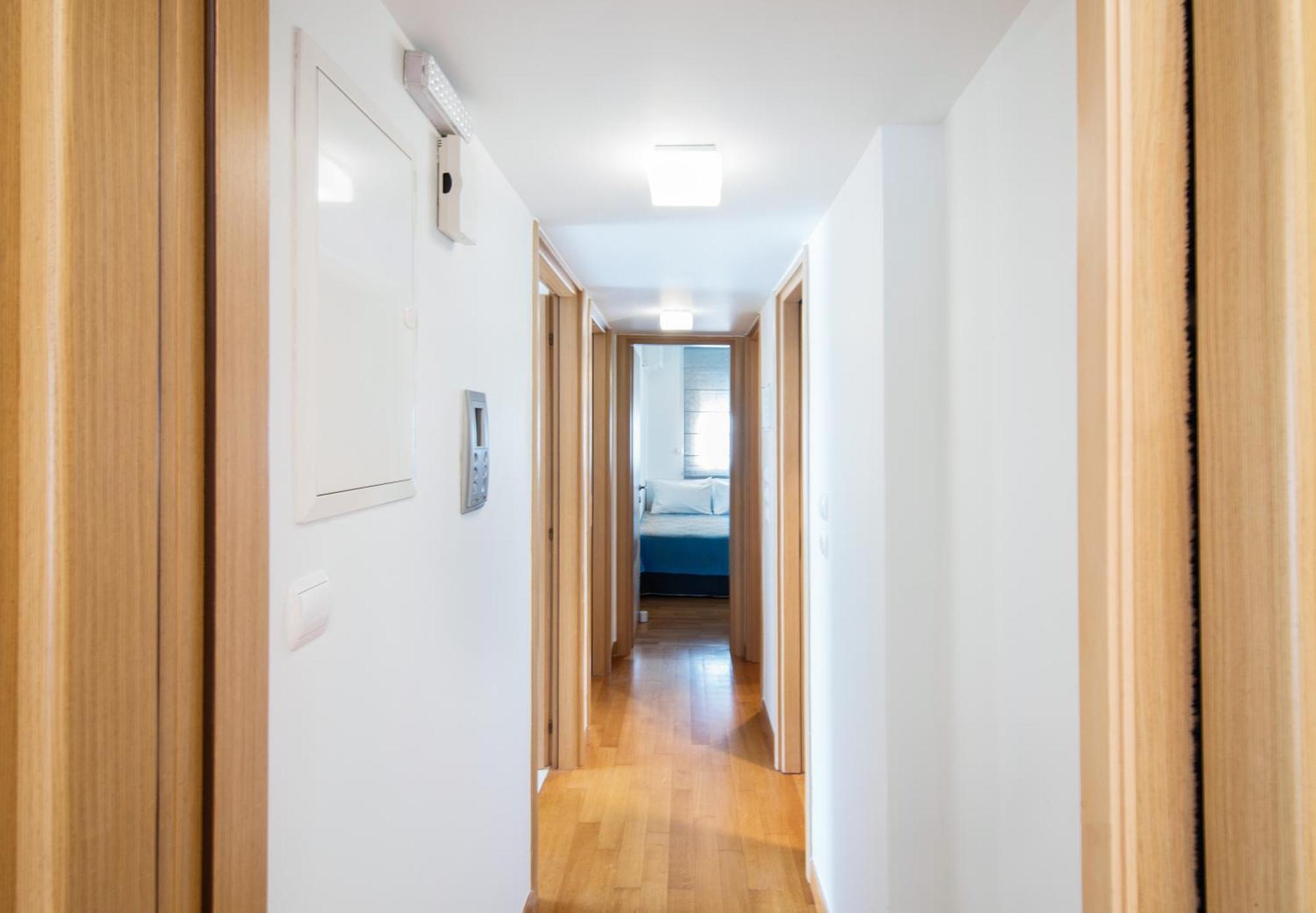 Bright And Luxurious 2br In Glyfada *