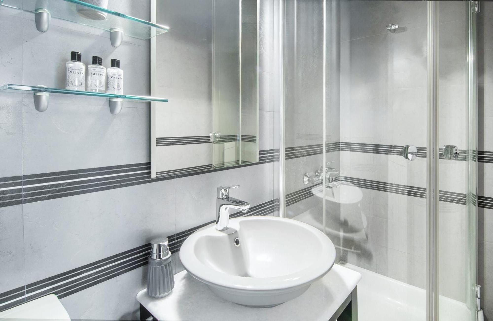 Bright And Luxurious 2br In Glyfada *