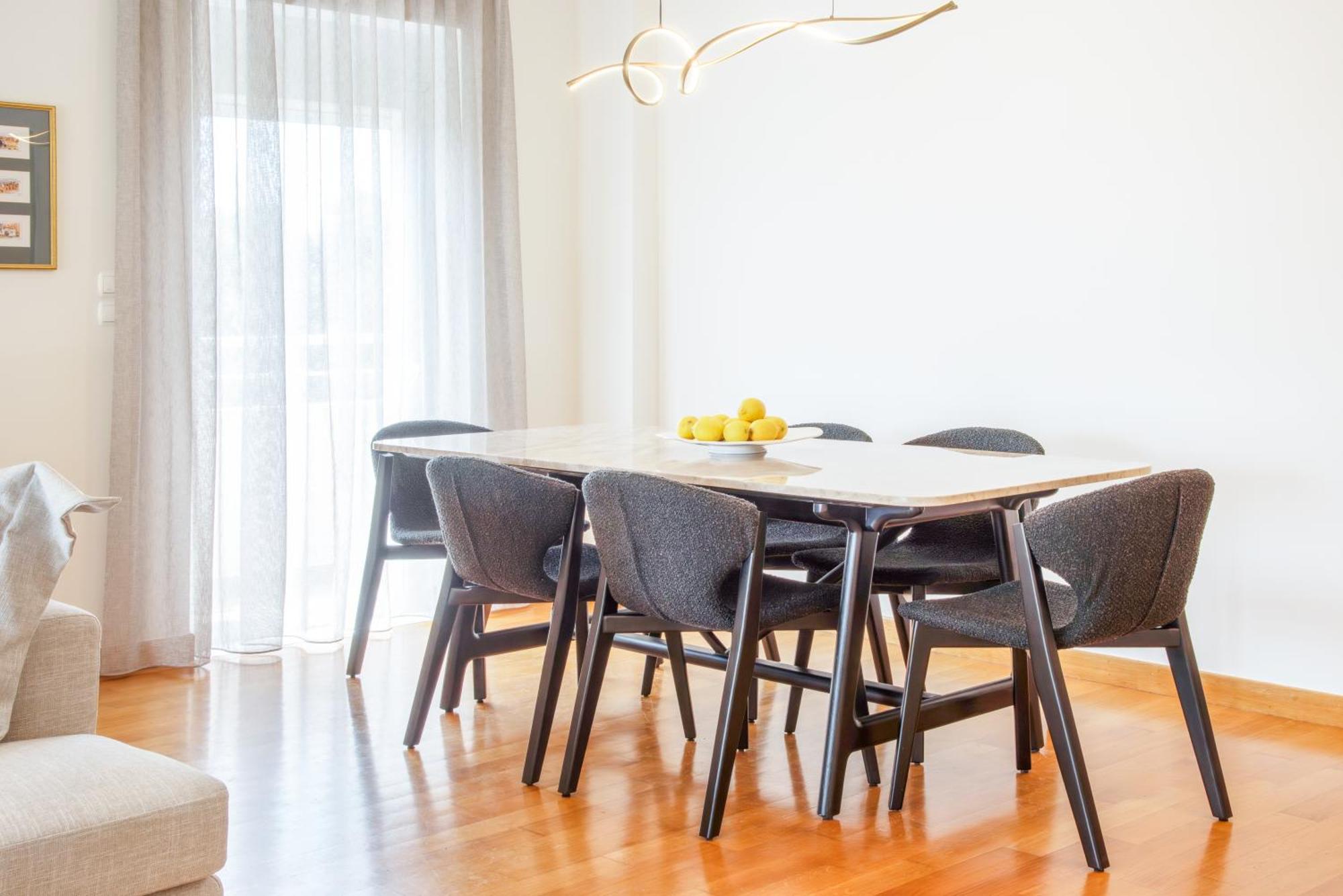 Apartment Bright And Luxurious 2br In Glyfada *